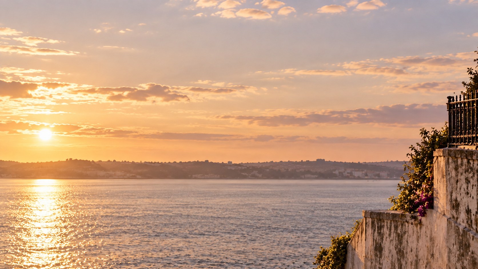 Quiet sunset over the Tagus in Lisbon